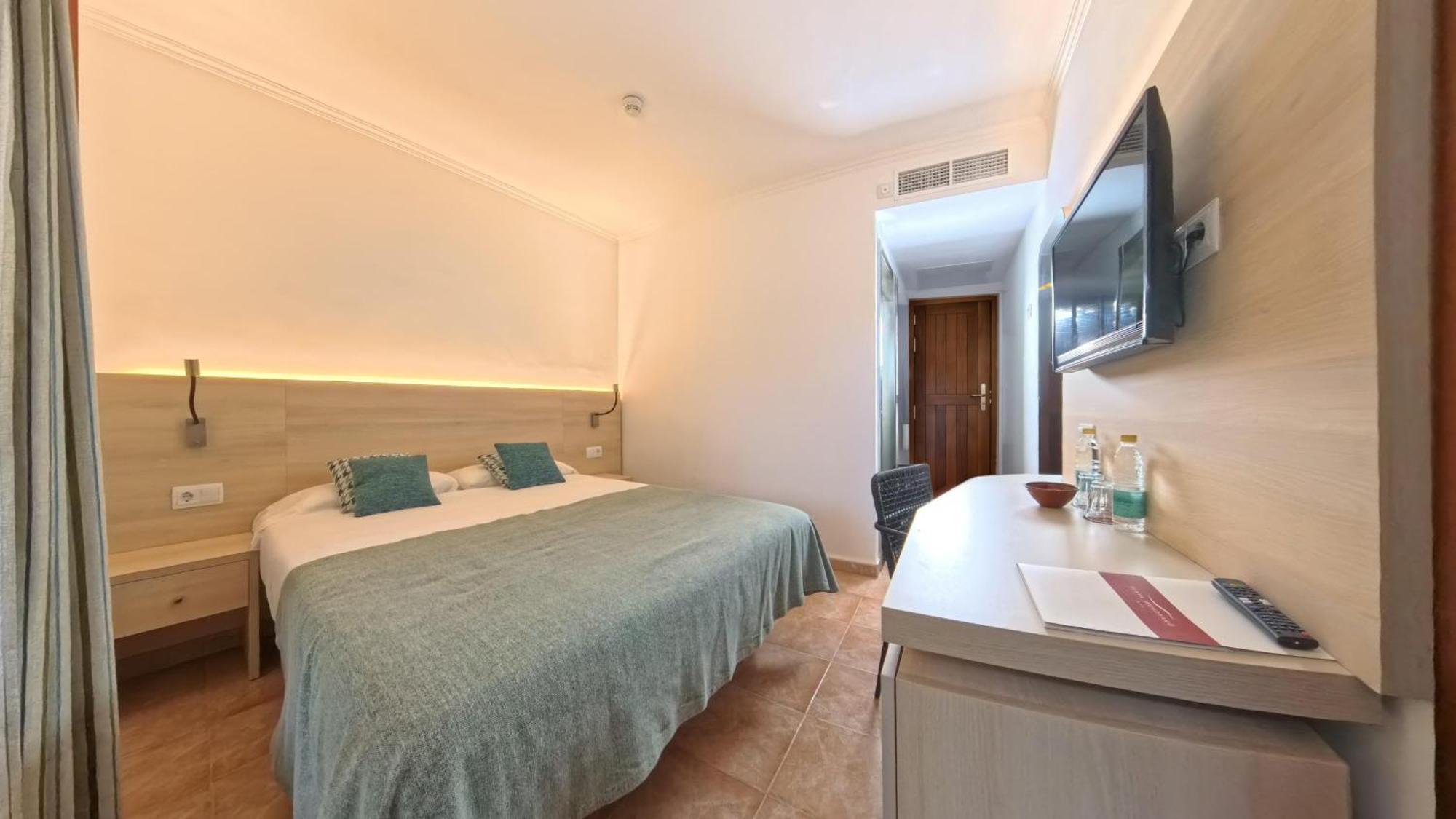 Hotel Playa Mondrago Портопетро Екстер'єр фото